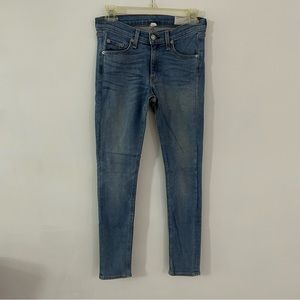 Rag and Bone size 27 light wash skinny jeans